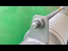 Дисплей металлического компенсатора волн